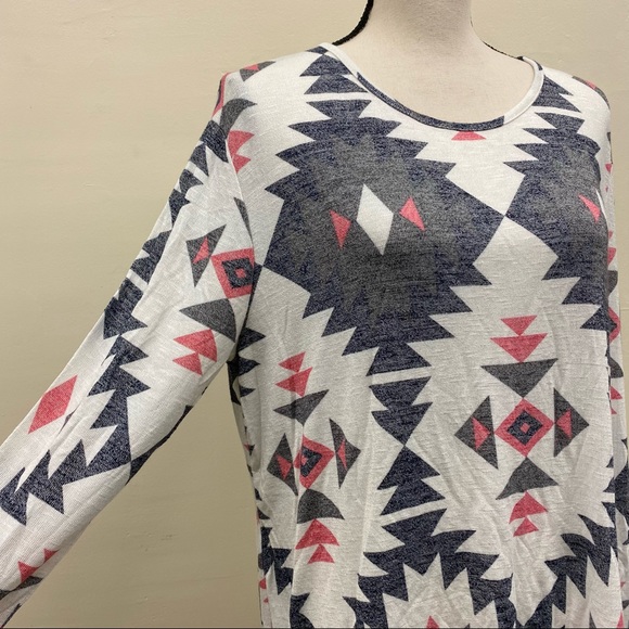 Kela Aztec Print Lightweight Tunic with Chiffon Detail - Picture 4 of 6